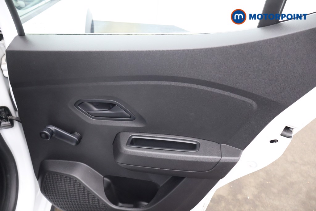 Dacia Sandero Stepway Essential Manual Petrol Hatchback - Stock Number (1606946) - 18th supplementary image