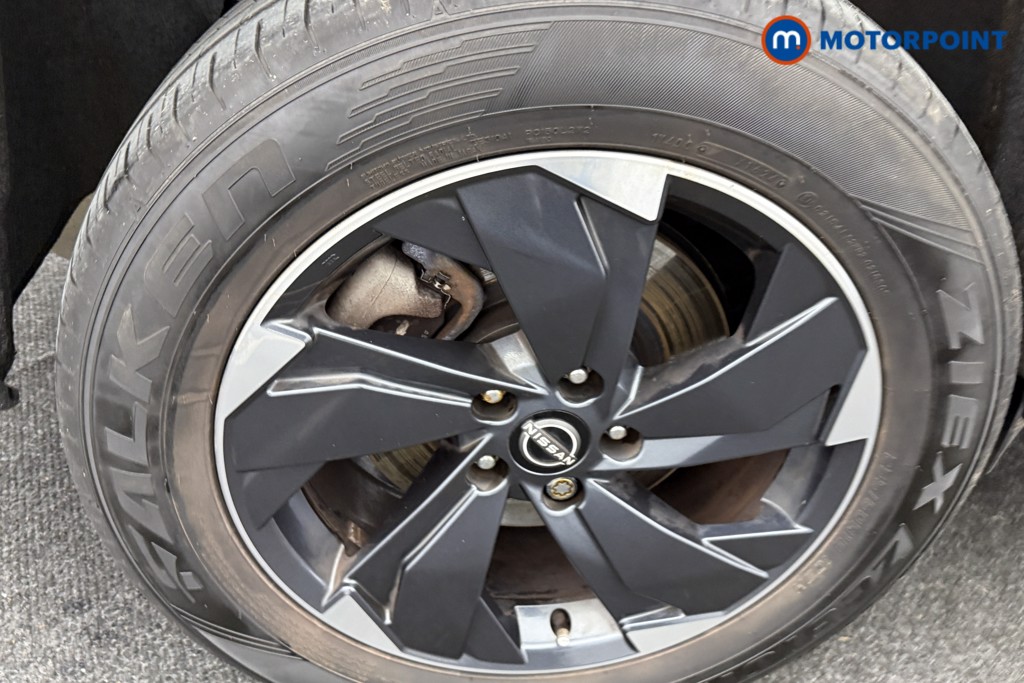 Nissan X-Trail N-Connecta Automatic Petrol-Electric Hybrid SUV - Stock Number (1607337) - 32nd supplementary image