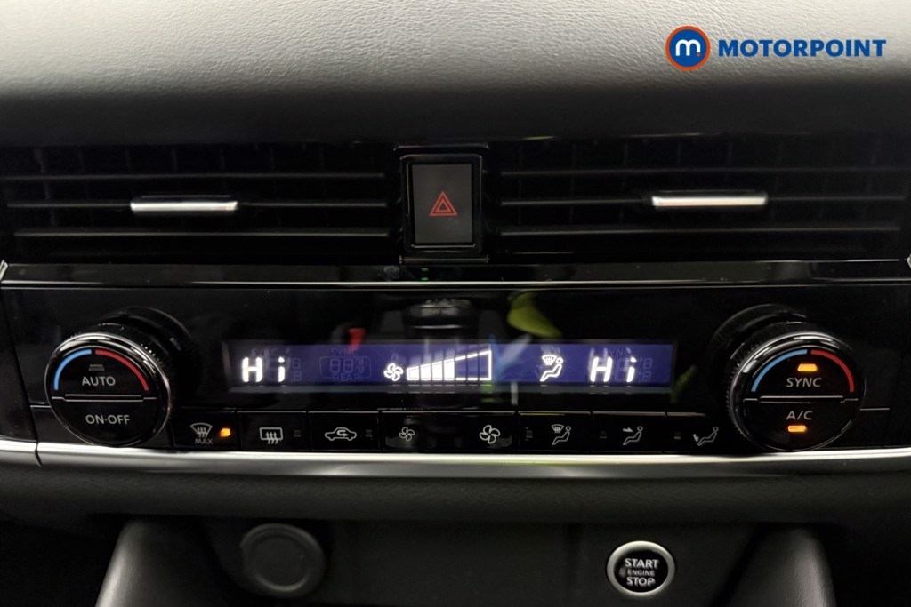 Nissan Qashqai N-Connecta Manual Petrol SUV - Stock Number (1590000) - 33rd supplementary image