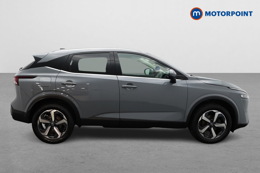 Nissan Qashqai N-Connecta Manual Petrol SUV - Stock Number (1590000) - Drivers side