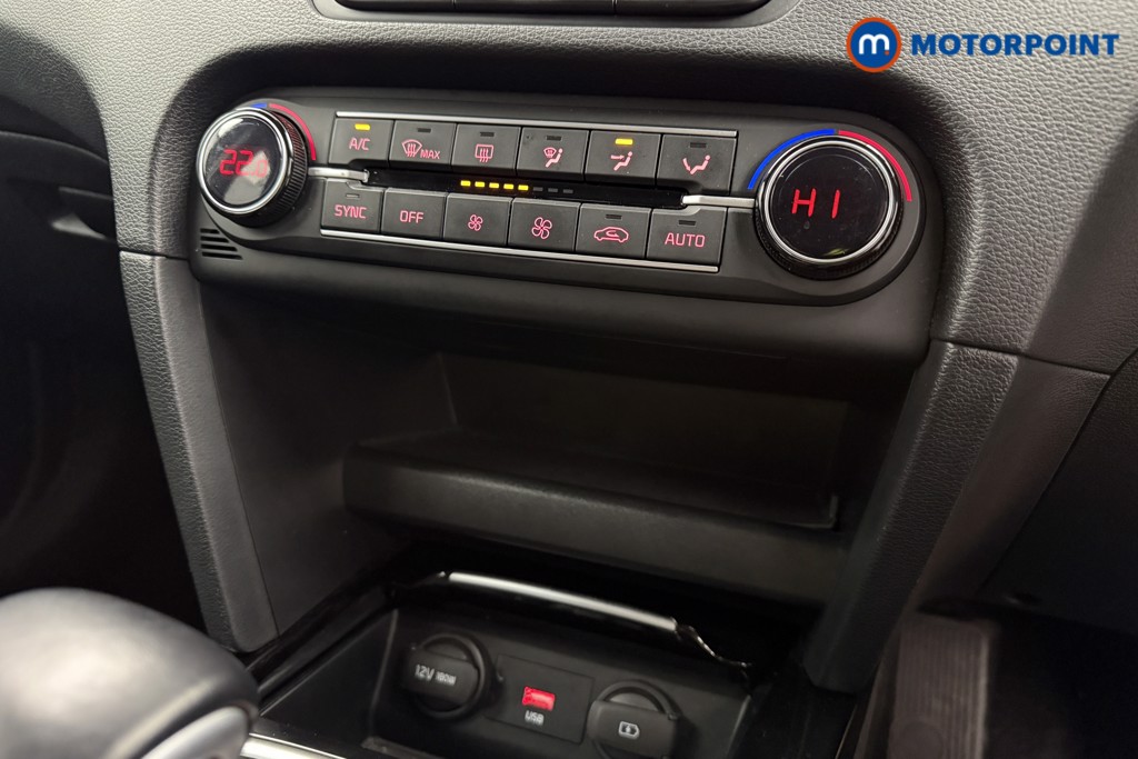 KIA Ceed 3 Automatic Petrol Hatchback - Stock Number (1590159) - 10th supplementary image