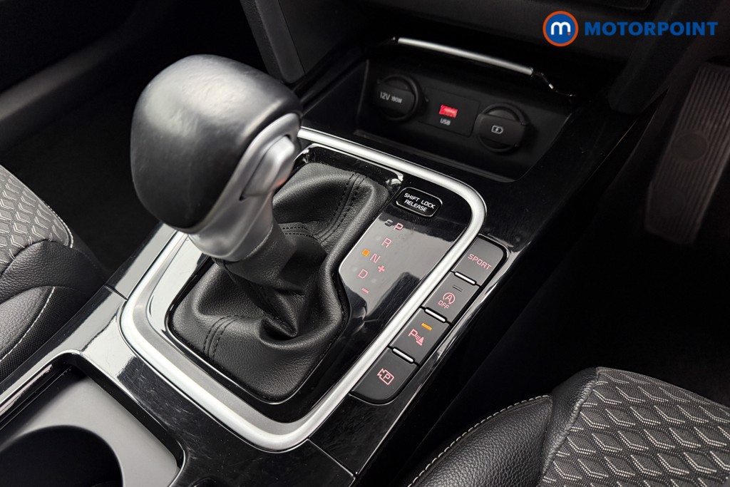 KIA Ceed 3 Automatic Petrol Hatchback - Stock Number (1590159) - 12th supplementary image