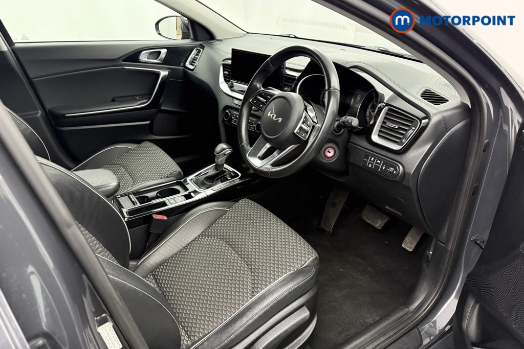 KIA Ceed 3 Automatic Petrol Hatchback - Stock Number (1590159) - 1st supplementary image