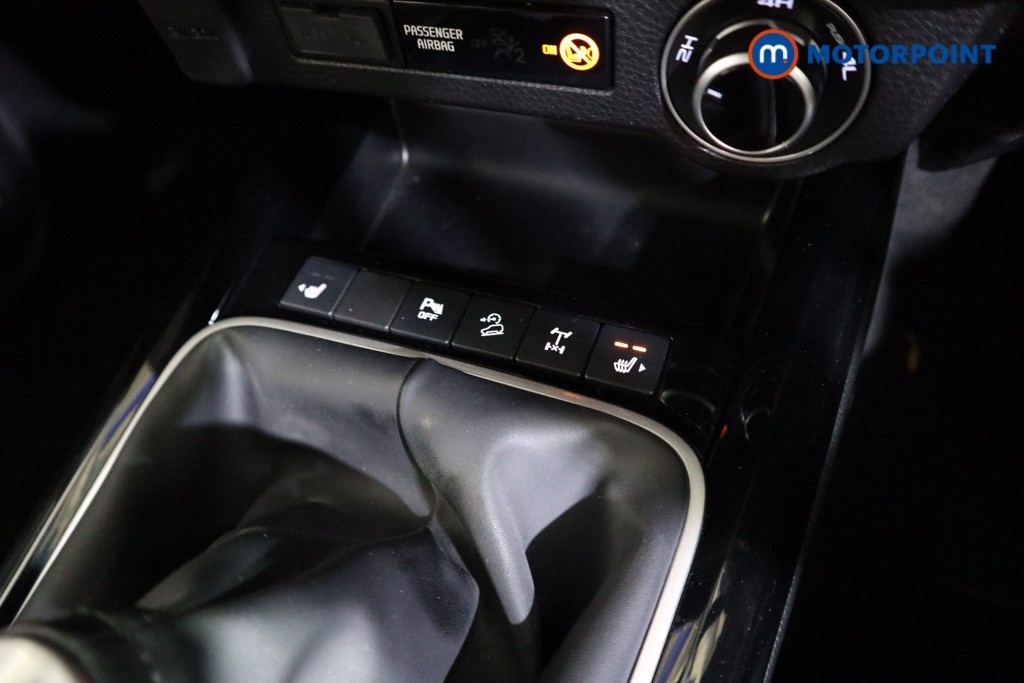 Isuzu D-Max V-Cross Manual Diesel Double Cab Pick-Up - Stock Number (1591073) - 9th supplementary image