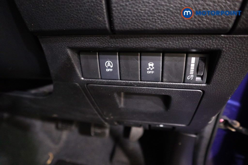 Isuzu D-Max V-Cross Manual Diesel Double Cab Pick-Up - Stock Number (1591073) - 11th supplementary image