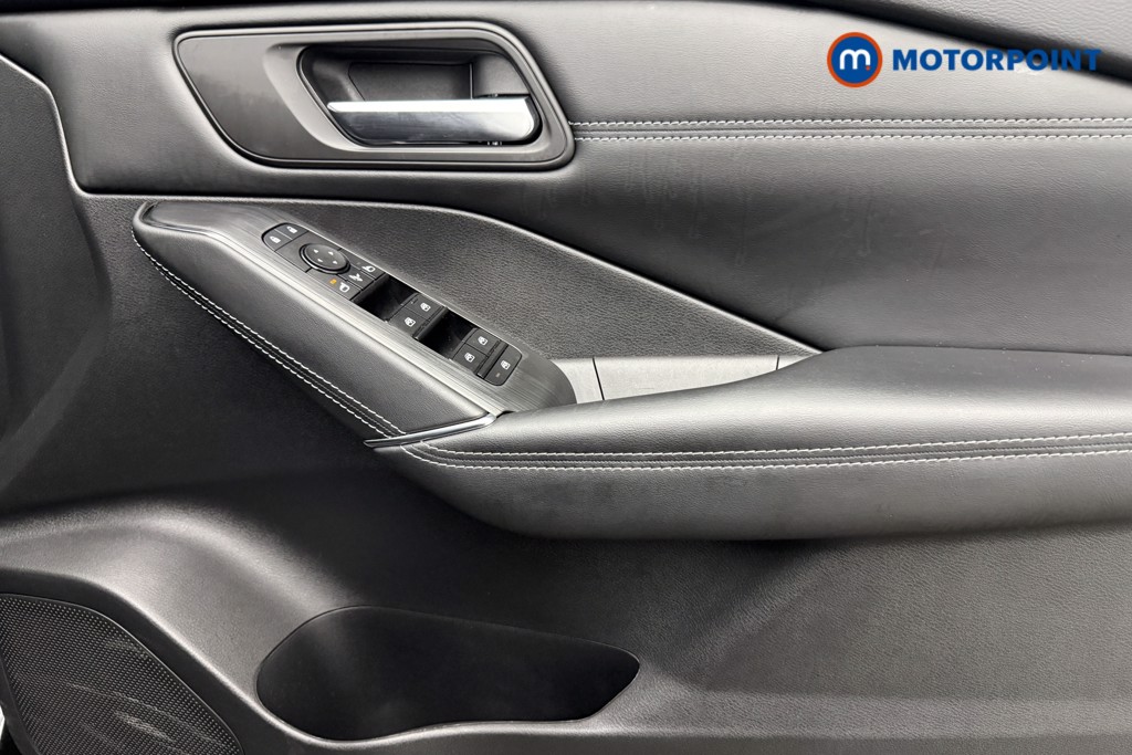 Nissan Qashqai N-Connecta Automatic Petrol-Electric Hybrid SUV - Stock Number (1597314) - 17th supplementary image