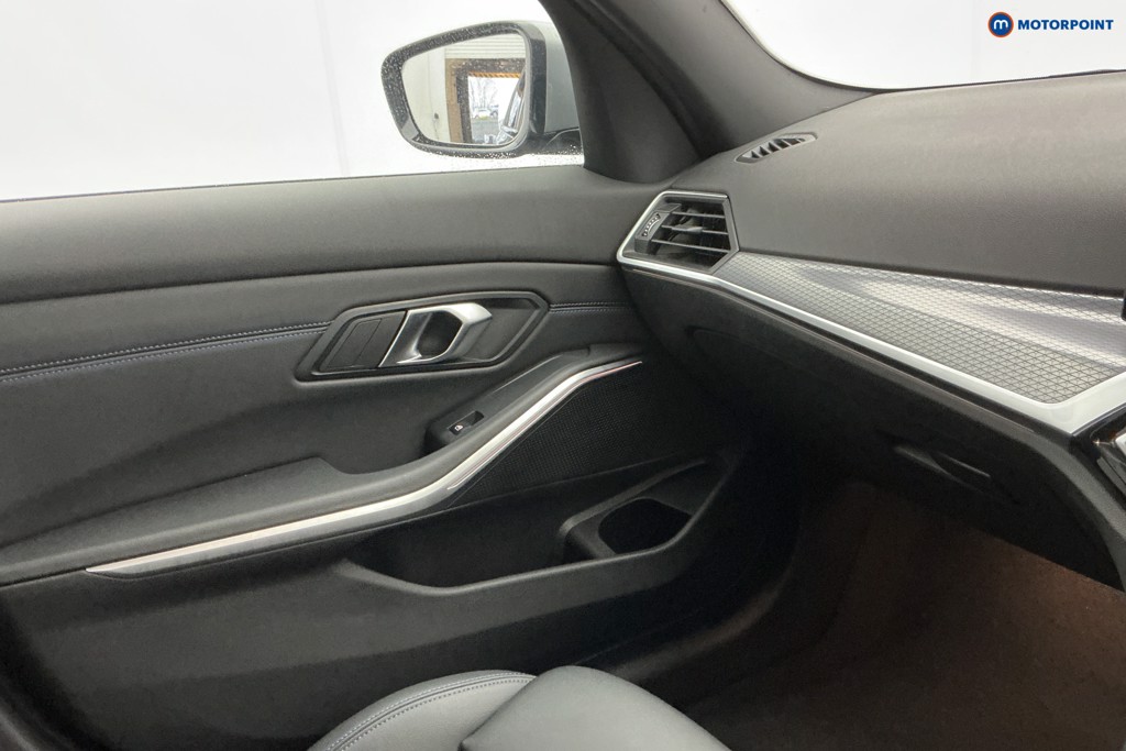 BMW 3 Series M Sport Automatic Petrol Saloon - Stock Number (1597721) - 23rd supplementary image