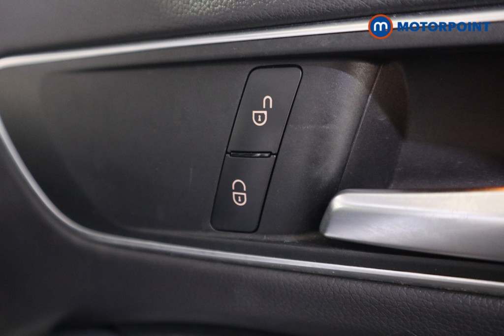 Mercedes-Benz GLA Amg Line Automatic Diesel SUV - Stock Number (1598410) - 13th supplementary image