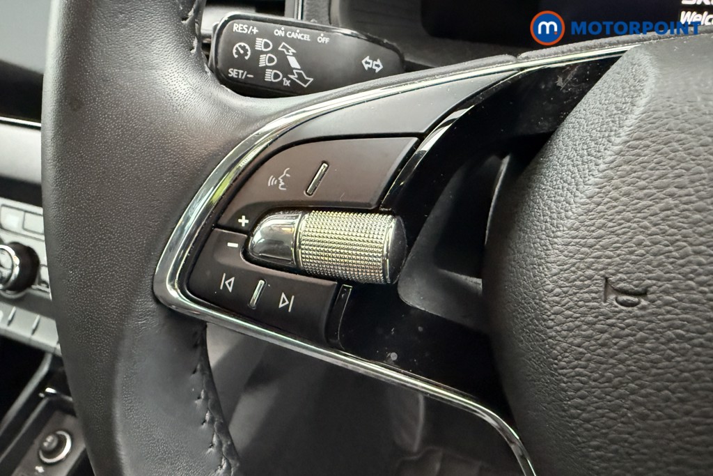 Skoda Karoq Se Drive Manual Petrol SUV - Stock Number (1599357) - 3rd supplementary image