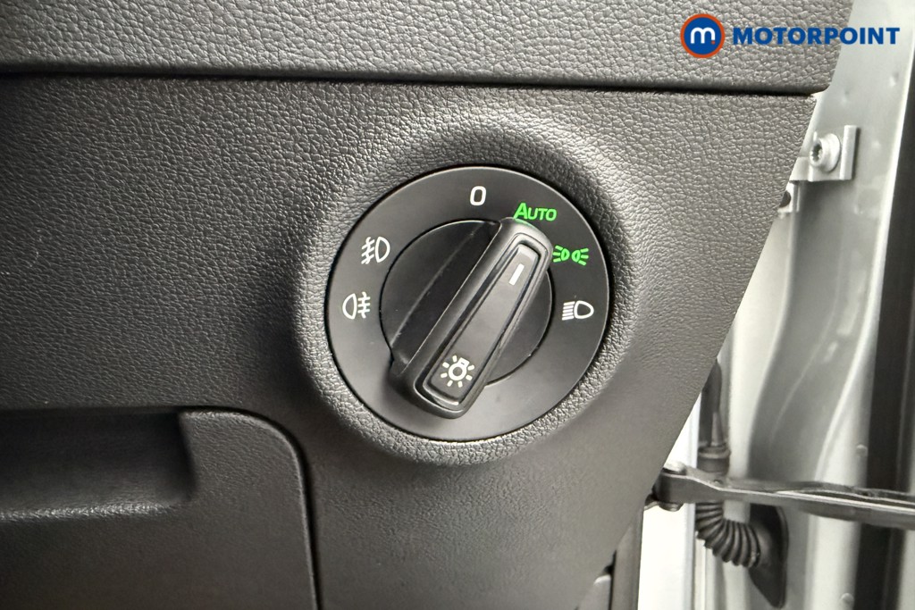 Skoda Karoq Se Drive Manual Petrol SUV - Stock Number (1599357) - 17th supplementary image