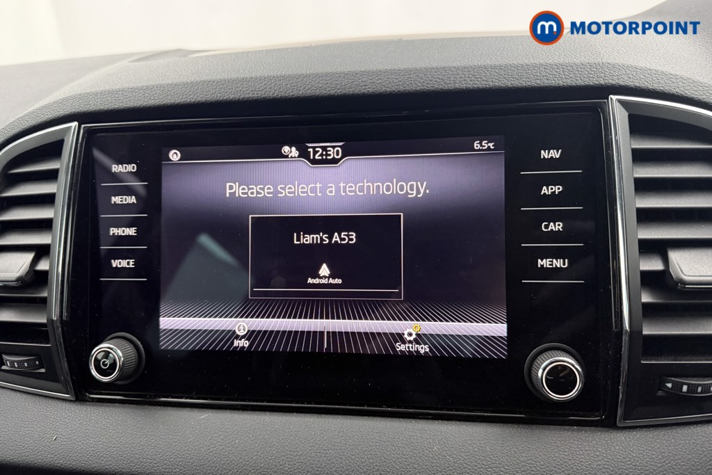 Skoda Karoq Se Drive Manual Petrol SUV - Stock Number (1599368) - 9th supplementary image