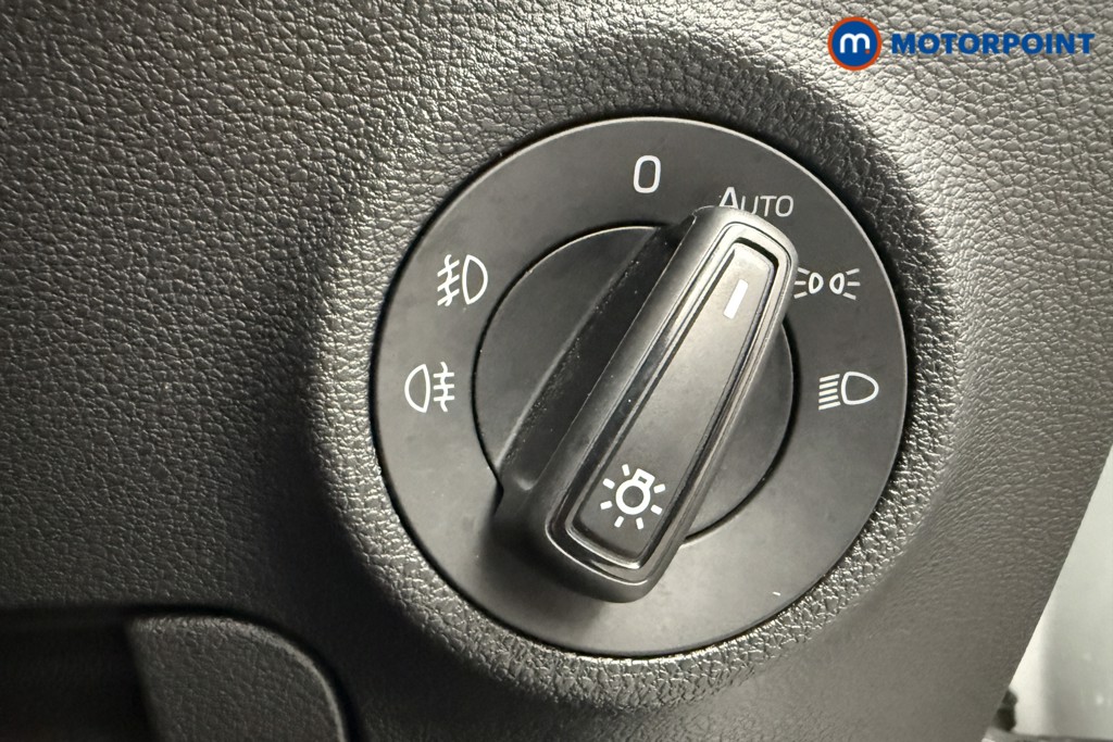 Skoda Karoq Se Drive Manual Petrol SUV - Stock Number (1599368) - 19th supplementary image