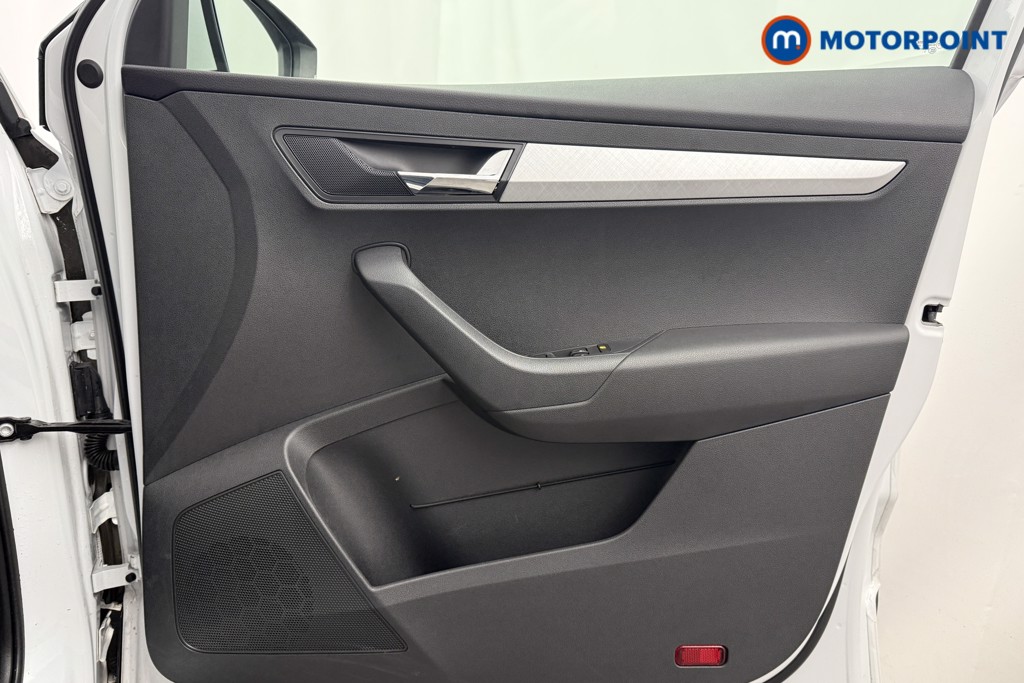 Skoda Karoq Se Drive Manual Petrol SUV - Stock Number (1599368) - 21st supplementary image