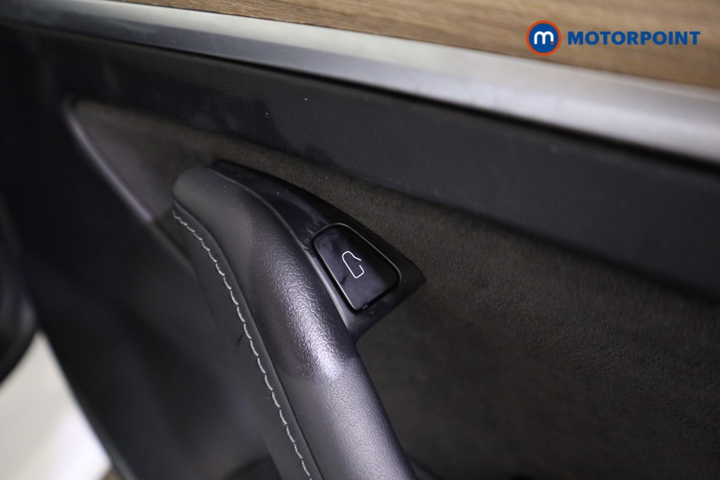 Tesla Model 3 Long Range Automatic Electric Saloon - Stock Number (1599540) - 6th supplementary image