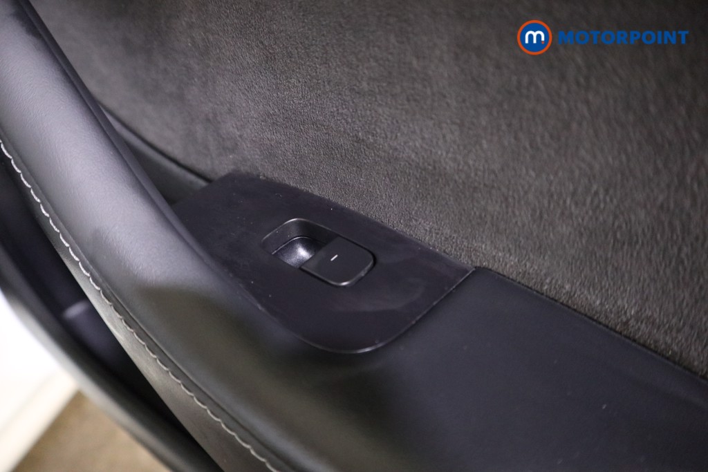 Tesla Model 3 Long Range Automatic Electric Saloon - Stock Number (1599540) - 13th supplementary image