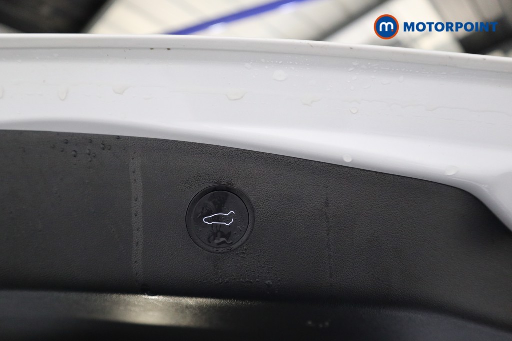 Tesla Model 3 Long Range Automatic Electric Saloon - Stock Number (1599540) - 15th supplementary image