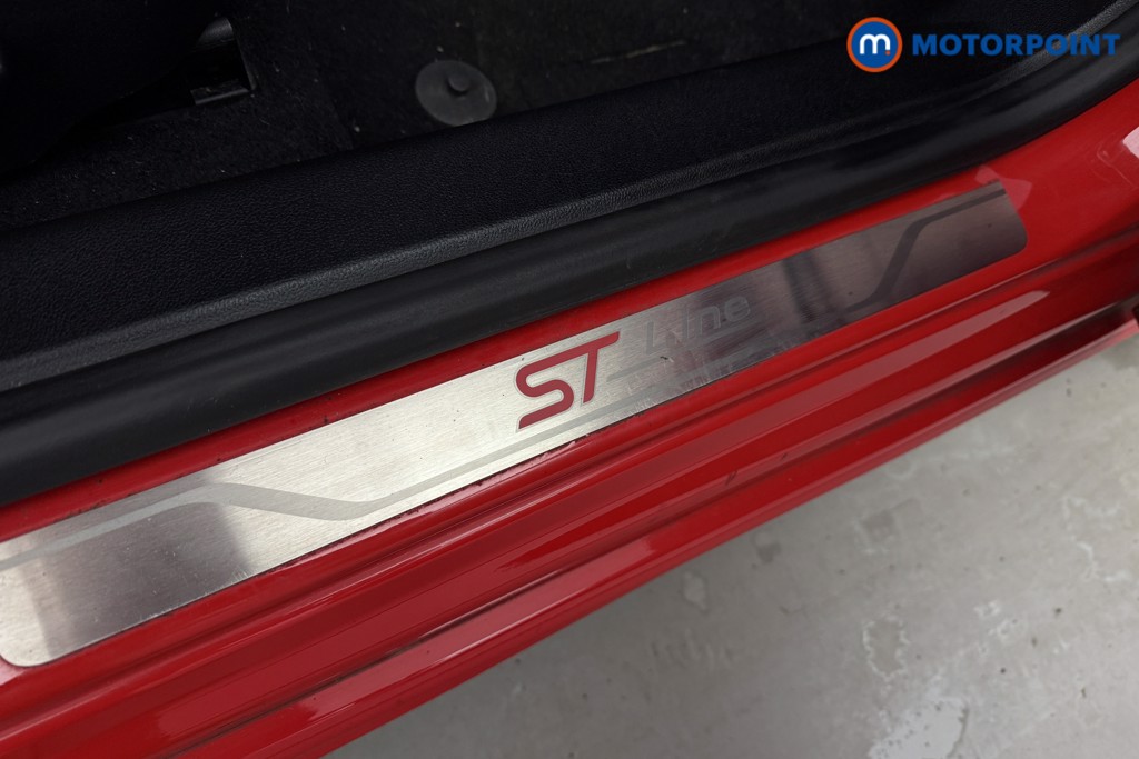 Ford Focus St-Line X Manual Petrol Estate - Stock Number (1600412) - 19th supplementary image