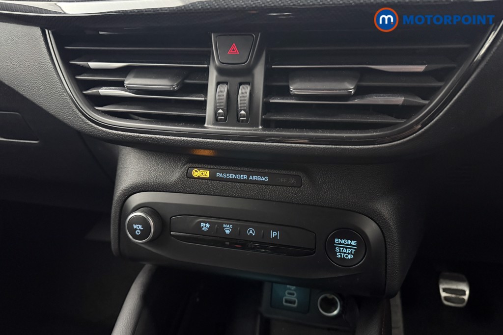 Ford Focus St-Line X Manual Petrol Hatchback - Stock Number (1600422) - 16th supplementary image