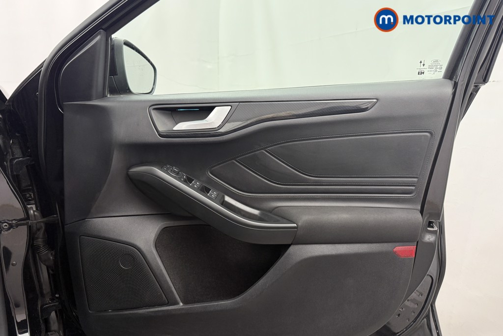 Ford Focus St-Line X Manual Petrol Hatchback - Stock Number (1600422) - 21st supplementary image