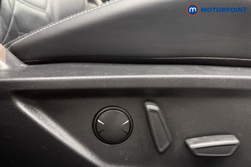 Ford Focus St-Line X Manual Petrol Hatchback - Stock Number (1600422) - 23rd supplementary image