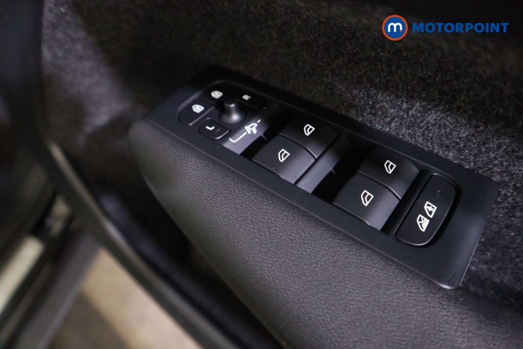 Volvo Xc40 Plus Automatic Petrol Plug-In Hybrid SUV - Stock Number (1600495) - 11th supplementary image