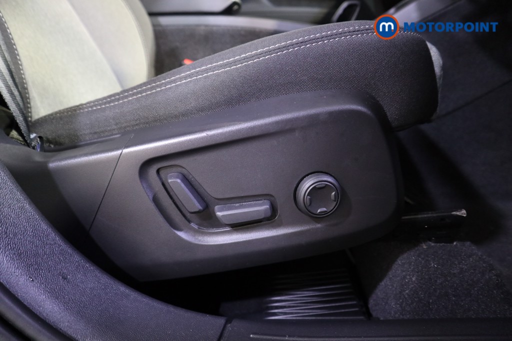 Volvo Xc40 Plus Automatic Petrol Plug-In Hybrid SUV - Stock Number (1600495) - 13th supplementary image