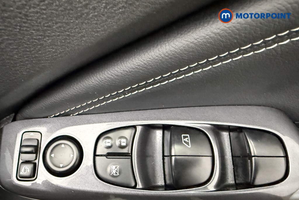 Nissan Juke N-Connecta Automatic Petrol SUV - Stock Number (1600668) - 19th supplementary image