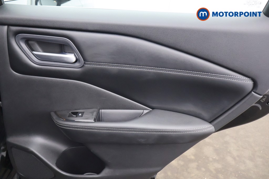 Nissan Qashqai Acenta Premium Manual Petrol SUV - Stock Number (1601335) - 17th supplementary image