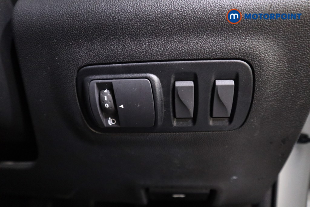 Renault Kadjar Iconic Manual Petrol SUV - Stock Number (1601649) - 12th supplementary image