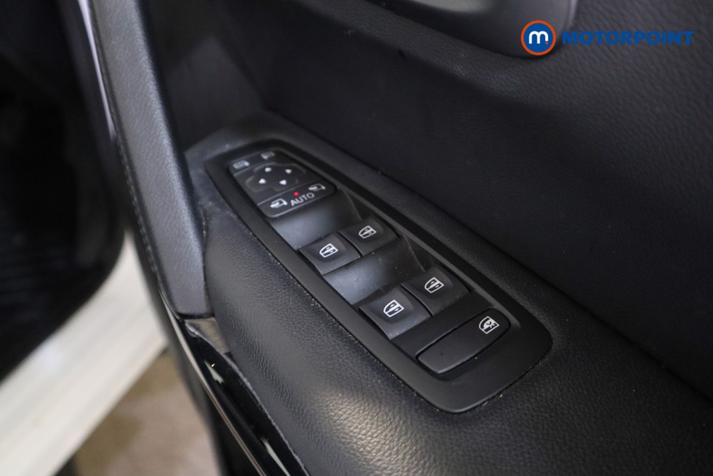 Renault Kadjar Iconic Manual Petrol SUV - Stock Number (1601649) - 14th supplementary image