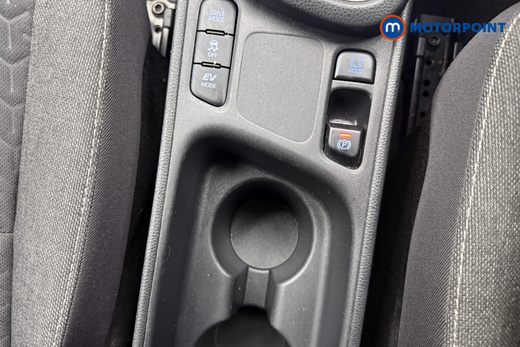 Toyota Yaris Cross Icon Automatic Petrol-Electric Hybrid Estate - Stock Number (1602880) - 25th supplementary image