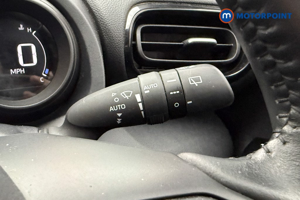 Toyota Yaris Cross Icon Automatic Petrol-Electric Hybrid Estate - Stock Number (1602880) - 31st supplementary image