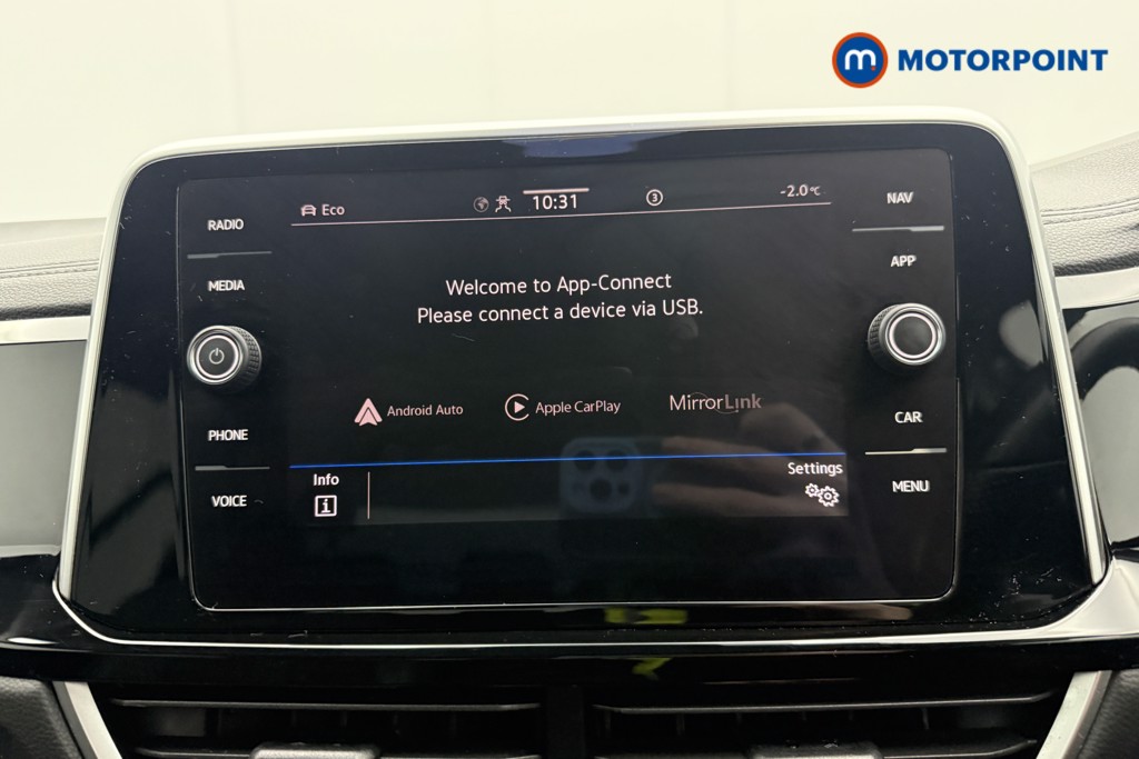 Volkswagen T-Roc R-Line Automatic Diesel SUV - Stock Number (1603423) - 36th supplementary image