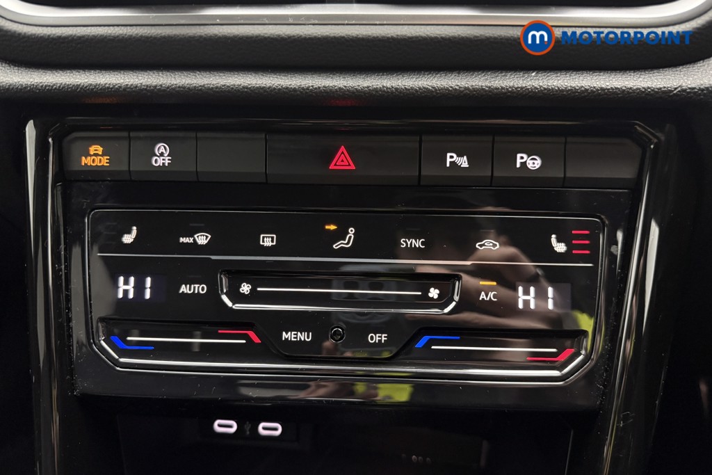 Volkswagen T-Roc R-Line Automatic Diesel SUV - Stock Number (1603423) - 39th supplementary image