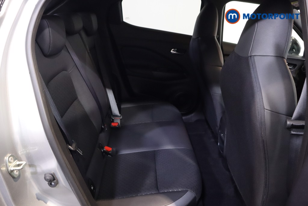 Nissan Juke N-Connecta Manual Petrol SUV - Stock Number (1603534) - 7th supplementary image