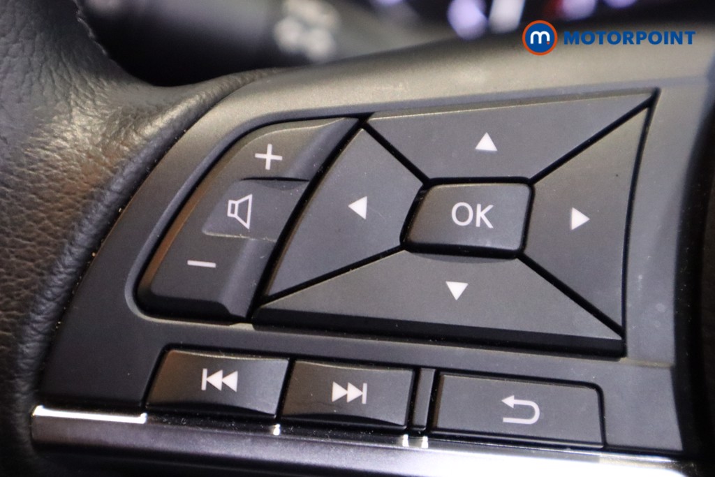 Nissan Juke N-Connecta Manual Petrol SUV - Stock Number (1603534) - 16th supplementary image