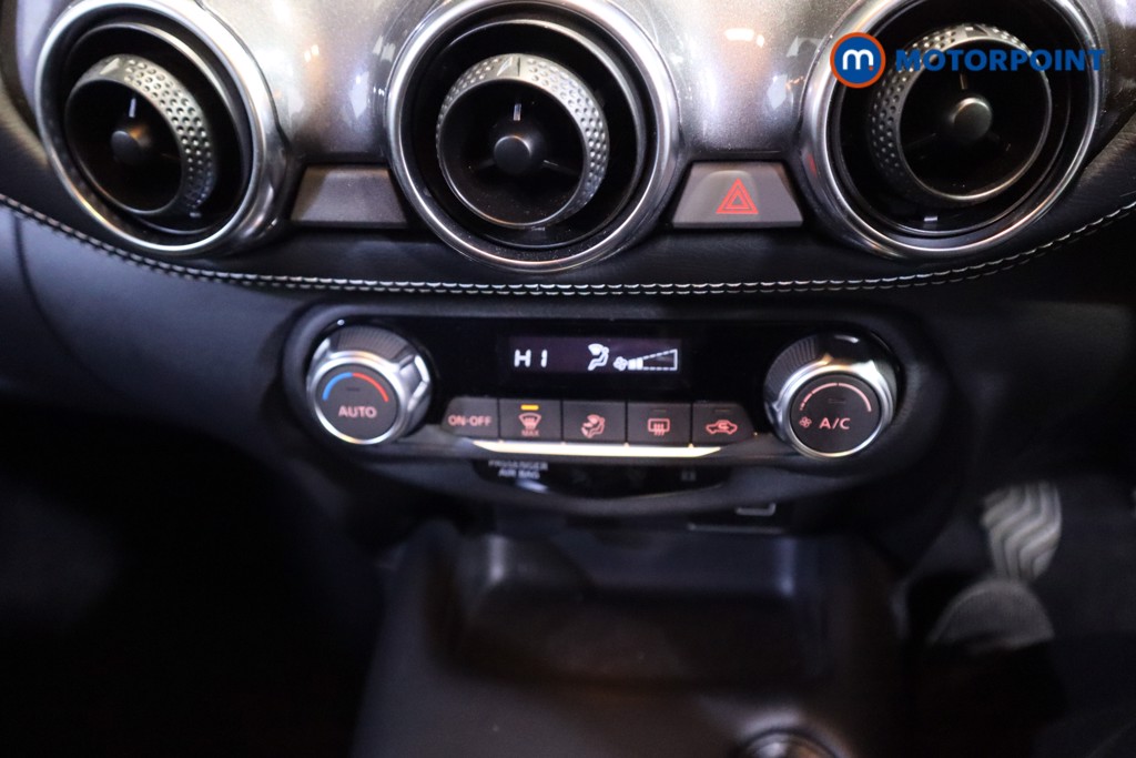 Nissan Juke N-Connecta Manual Petrol SUV - Stock Number (1603534) - 19th supplementary image