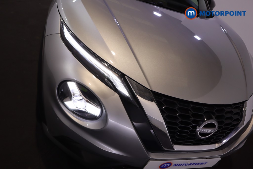 Nissan Juke N-Connecta Manual Petrol SUV - Stock Number (1603534) - 32nd supplementary image
