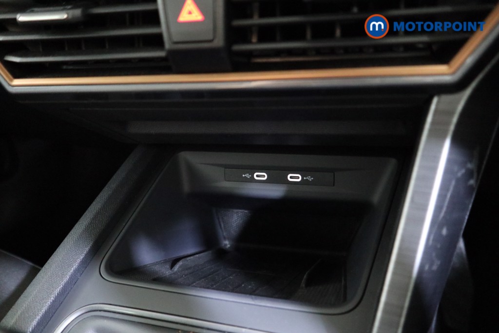 Cupra Leon V1 Manual Petrol Hatchback - Stock Number (1604179) - 7th supplementary image
