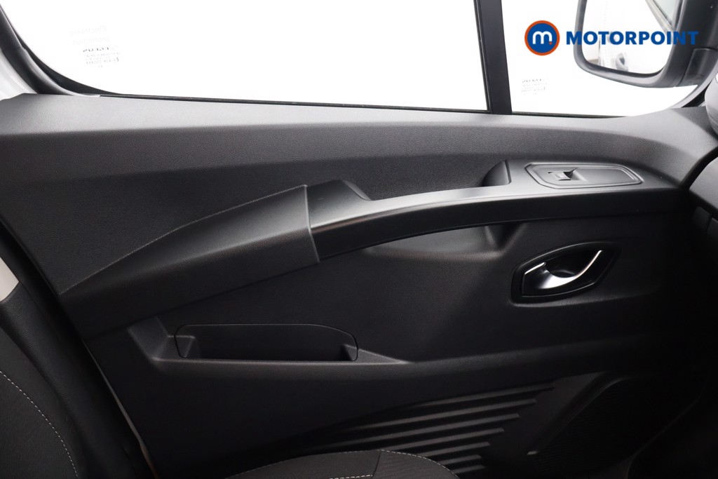 Renault Trafic Advance Automatic Electric Panel Van - Stock Number (1604193) - 11th supplementary image