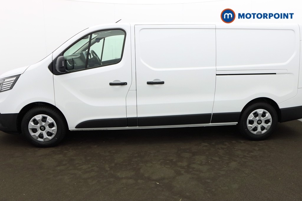 Renault Trafic Advance Automatic Electric Panel Van - Stock Number (1604193) - Passenger side