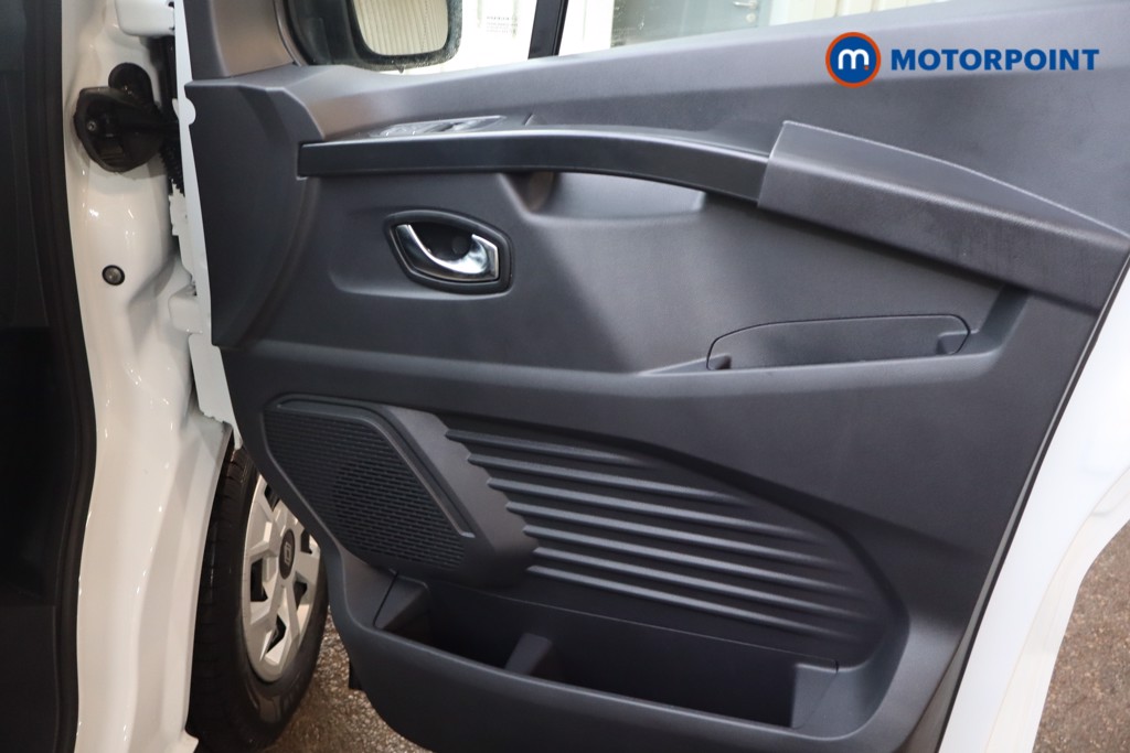 Renault Trafic Advance Automatic Electric Panel Van - Stock Number (1604216) - 22nd supplementary image