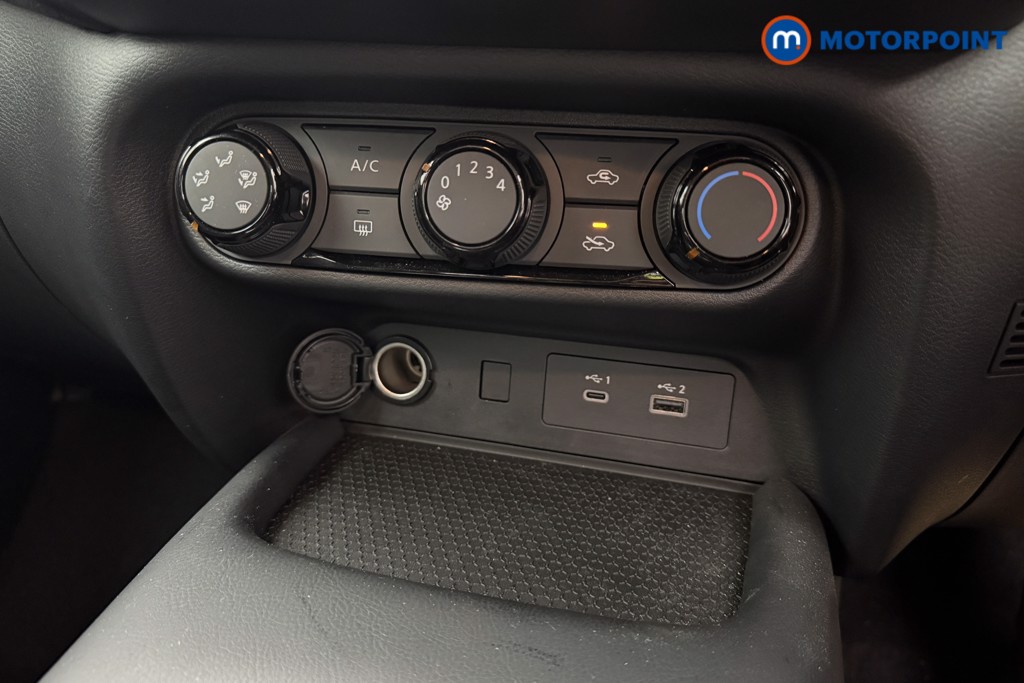 Nissan Juke Acenta Premium Automatic Petrol SUV - Stock Number (1604374) - 10th supplementary image