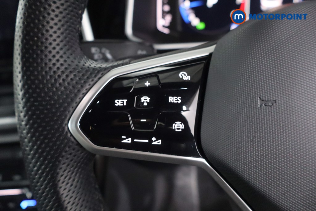 Volkswagen T-Roc R-Line Automatic Petrol SUV - Stock Number (1604733) - 7th supplementary image