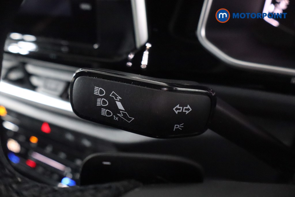 Volkswagen T-Roc R-Line Automatic Petrol SUV - Stock Number (1604733) - 13th supplementary image