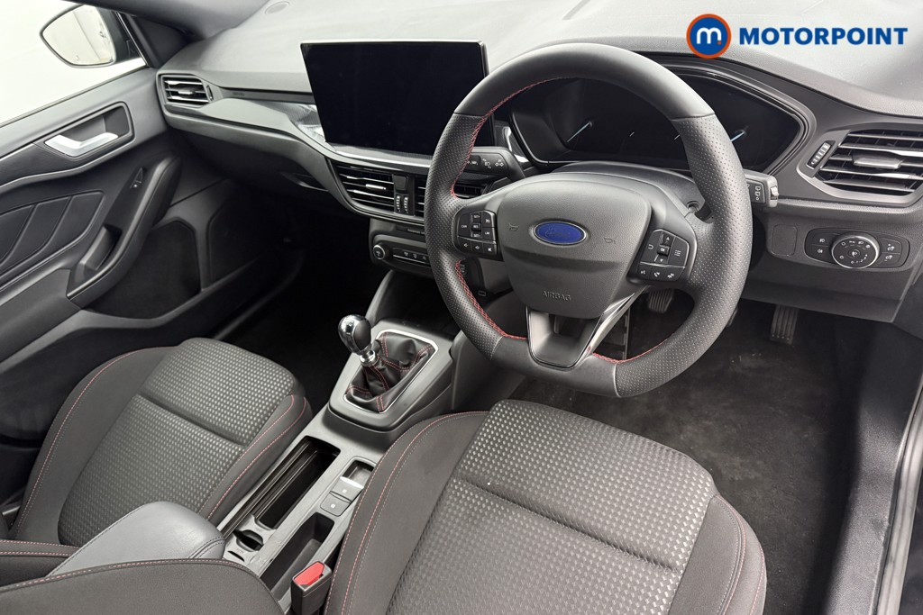 Ford Focus St-Line Manual Petrol Hatchback - Stock Number (1604749) - 1st supplementary image