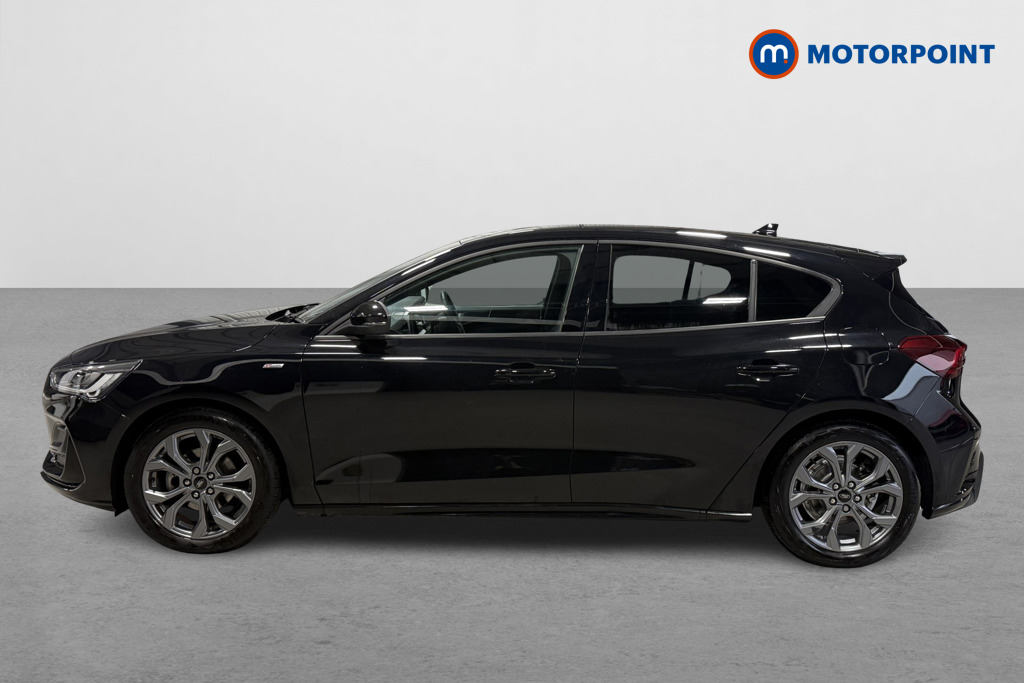 Ford Focus St-Line Manual Petrol Hatchback - Stock Number (1604749) - Passenger side