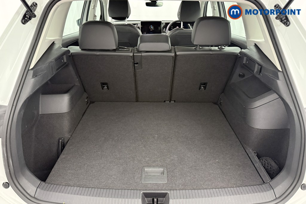 Volkswagen Tiguan Life Launch Edition Automatic Petrol SUV - Stock Number (1604788) - 30th supplementary image