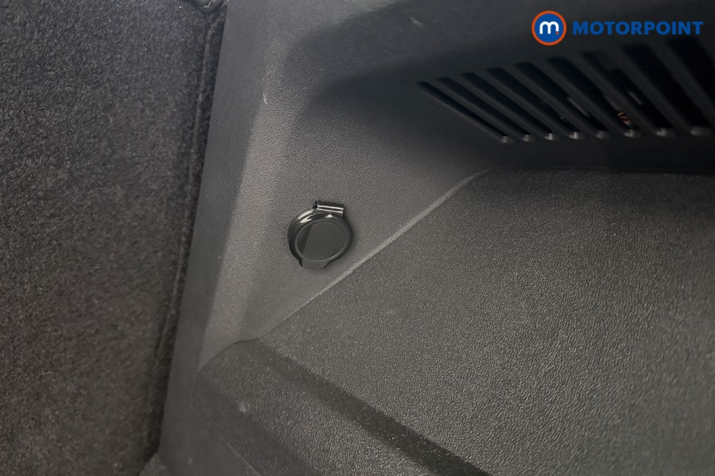 Volkswagen Tiguan Life Launch Edition Automatic Petrol SUV - Stock Number (1604788) - 31st supplementary image