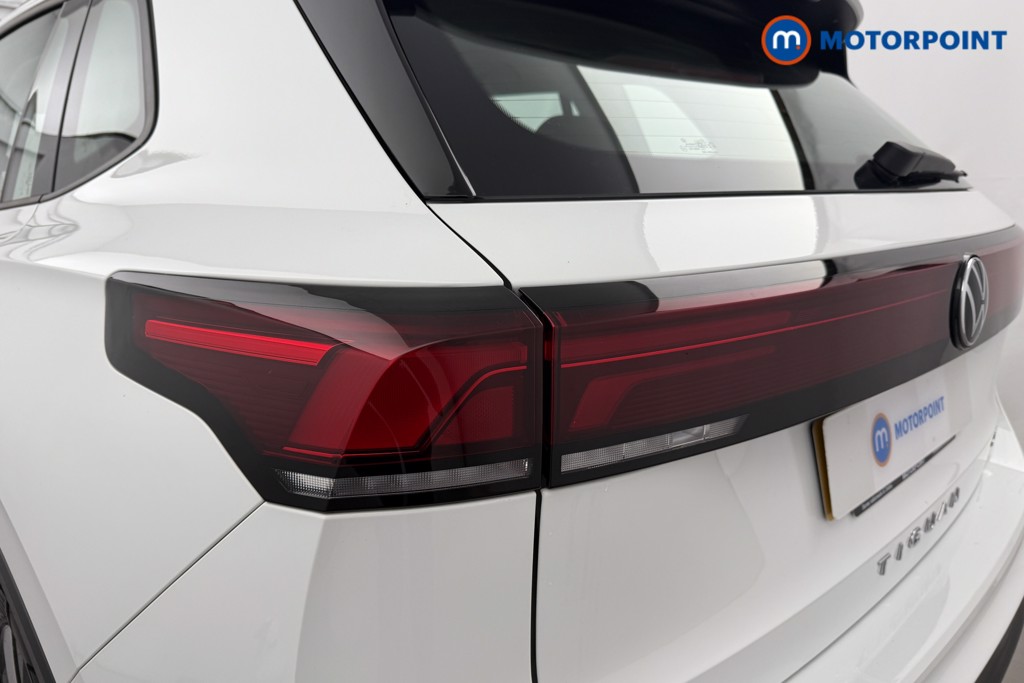 Volkswagen Tiguan Life Launch Edition Automatic Petrol SUV - Stock Number (1604788) - 32nd supplementary image